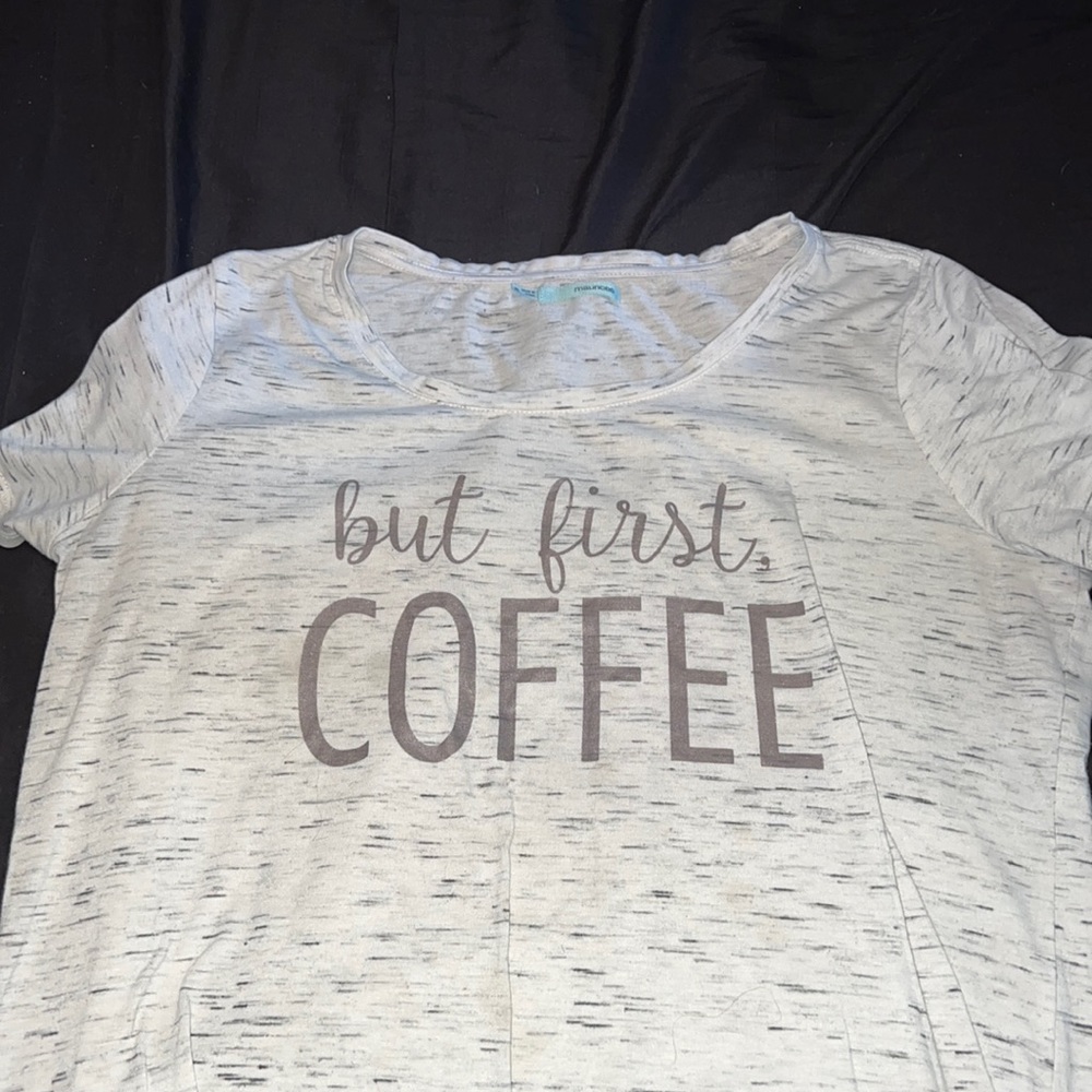 Maurice’s T-shirt Size XL EUC